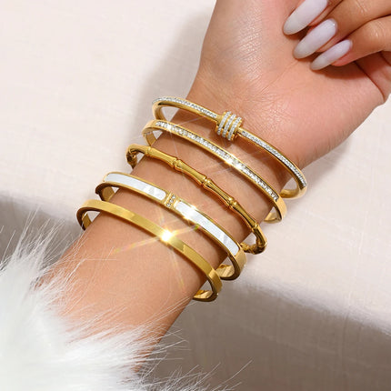 Stainless Steel Four-Leaf Clover Bracelet - Lucky Gold Nail Bangle for Women