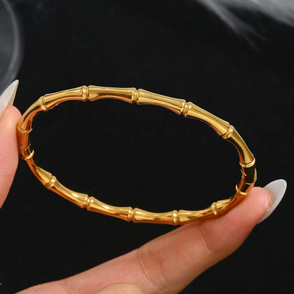 Stainless Steel Four-Leaf Clover Bracelet - Lucky Gold Nail Bangle for Women