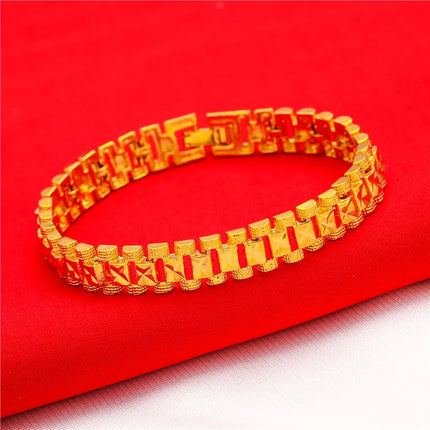 Gold Plated Love Hearts Bracelet - Non-Fading Chain Link for Women & Men